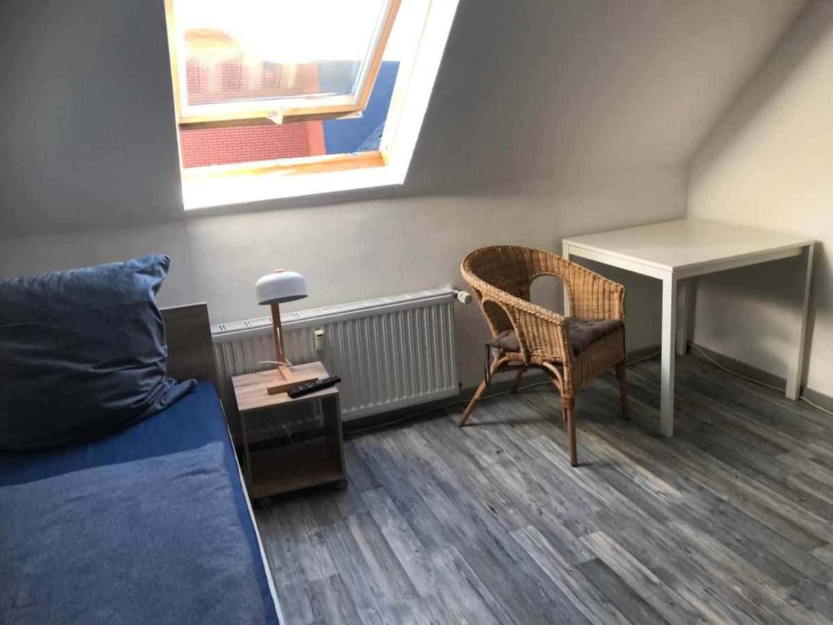Monteur - Privat Zimmer Langerwehe Geich Esterno foto