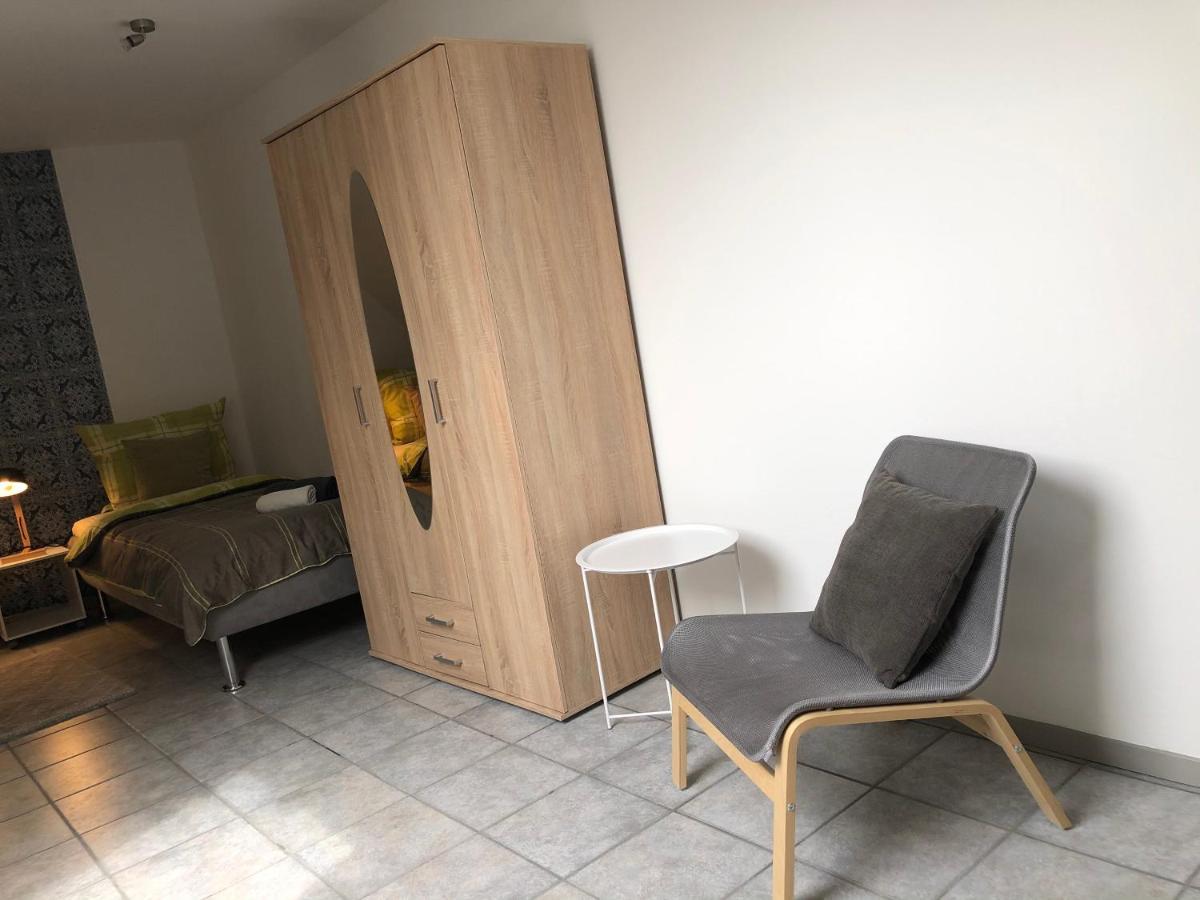Monteur - Privat Zimmer Langerwehe Geich Esterno foto